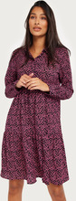 JdY - Langærmede kjoler - Black Fuchsiapurple Small Flower - Jdypiper L/S Aop Shirt Dress Wvn Di - Kjoler - Long sleeved dresses