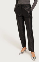 Selected Femme - Skinnbyxor - Black - Slfmarie Mw Leather Pants B Noos - Byxor