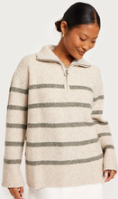 Neo Noir - Stickade tröjor - Sand/Grey - Nevena Stripe Knit Blouse - Tröjor - Knitted sweaters