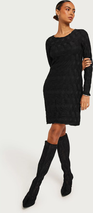 Pieces - Langærmede kjoler - Black - Pclola Ls O-Neck Short Dress - Kjoler - Long sleeved dresses