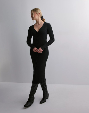 Vero Moda - Ribbede kjoler - Black - Vmisolda Ls V-Neck Calf Dress Vma - Kjoler