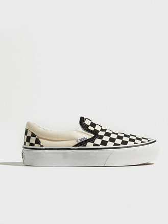 VANS - Låga sneakers - Black/White - UA Classic Slip-On Platform - Sneakers