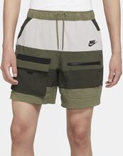 Nike Sportswear Men's Woven Shorts - Green