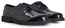 Derby shoes in brush-off leather with lug sole