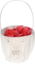 Strooimandje met hartjes inclusief roze rozenblaadjes