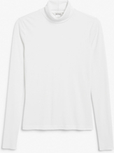 Ribbed relaxed long sleeve turtleneck - White
