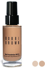 Flydende makeup foundation Bobbi Brown Spf 15 - warm beige 30 ml