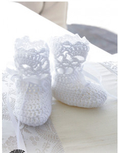So Charming Socks by DROPS Design - Baby Tofflor Virkmnster str. 15/1 - 18/19