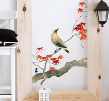 Vogel muursticker rode Japanse esdoorn op tak