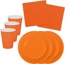 Tafel dekken feestartikelen kleur oranje 16x bordjes/16x drink bekers/20x servetten