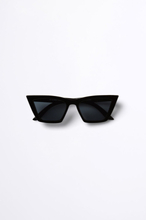 Gina Tricot - Sharp cateye sunglasses - Solbriller - Black - ONESIZE - Female