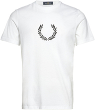 Laurel W Graphic Tee T-shirts Short-sleeved Hvit Fred Perry*Betinget Tilbud