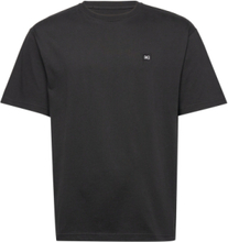 Laurel T-Shirt T-shirts Short-sleeved Svart Makia*Betinget Tilbud