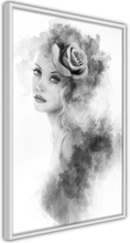 Plakat - Mysterious Lady - 40 x 60 cm - Hvid ramme
