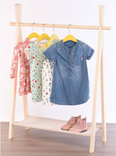 Storage solutions Klesstativ til barneklær med 1 hylle furu