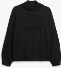Vertical knit turtleneck sweater - Black