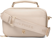 Iconic Tommy Camera Bag Bags Small Shoulder Bags-crossbody Bags Cream Tommy Hilfiger