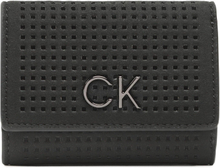 Liten damplånbok Calvin Klein Re-Lock Trifold Xxs Perf K60K610662 Svart