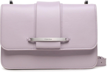 Handväska Calvin Klein Bar Hardware Shoulder Bag Md K60K610734 Lila