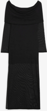 Long sleeved off shoulder maxi dress - Black