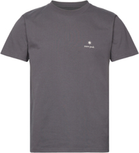 Snow Peak Logo T Shirt T-shirts & Tops Short-sleeved Grå SNOW PEAK*Betinget Tilbud