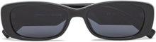 Unreal! Accessories Sunglasses D-frame- Wayfarer Sunglasses Black Le Specs