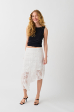 Gina Tricot - Assymetric lace skirt - Skjørt - White - XL - Female