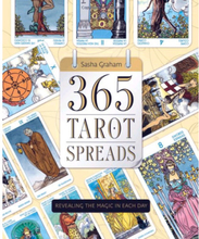 365 tarot spreads - revealing the magic in each day (häftad, eng)