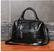 Ladies Casual Handbag Soft-faced Solid Color One-shoulder Diagonal Large Bag(Black)
