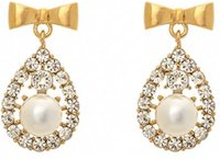 Petite Coco earrings ivory pearl