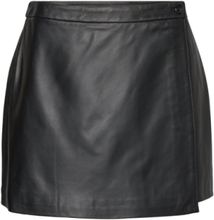 Billie Skirt Kort Nederdel Black MAUD