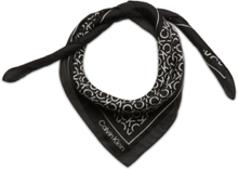 Silk Monogram Bandana 70X70 Accessories Scarves Lightweight Scarves Svart Calvin Klein*Betinget Tilbud