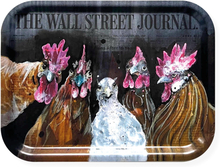 Lisa Törner Art - Bordbrikke Roosters of Wall Street 28x36 cm svart