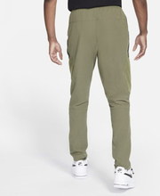 Nike Sportswear Air Max Men's Woven Cargo Trousers - Green