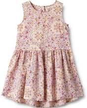 Wheat Sarah ermeløs kjole til barn, carousels and flowers