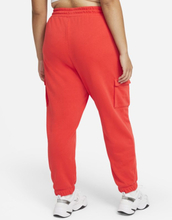 Nike Plus Size - Sportswear Swoosh Women's Trousers - Red
