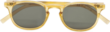 Club Royale Accessories Sunglasses D-frame- Wayfarer Sunglasses Yellow Le Specs