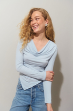 Gina Tricot - Asymmetric top - festtoppar - Blue - L - Female