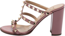 Pre-eide Valentino Pink Patent Leather Rockstud Sandals