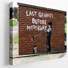 Premium Canvastavla - Last graffiti before motorway - Banksy (Street-art)