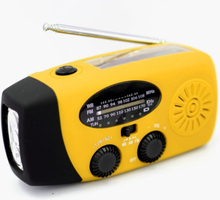 kelloradio fm radio kampiradio aurinkokennoilla dynamo radio akkukäyttöinen