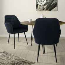 ECD Germany sarja 2 Ruokapöydän tuolit Ruokapöydän tuoli selkä ja käsinojat mustaa samettia istuin metallivarret keittiötuolit keittiö tuoli olohuone