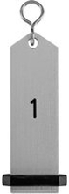 VEGA Nyckelring Bumerang med präglade siffror; 10x3 cm (LxB); Silverfärg; Prägling 1