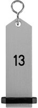 VEGA Nyckelring Bumerang med präglade siffror; 10x3 cm (LxB); Silverfärg; Prägling 13