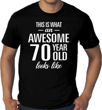 Grote Maten Awesome 70 year old/ 70 jarige t-shirt voor heren zwart