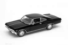Speelgoedauto Chevrolet Impala SS 1965 zwart 1:24/20 x 8 x 6 cm