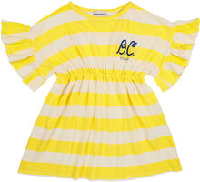 Yellow Stripes Ruffle Dress Dresses & Skirts Dresses Casual Dresses Short-sleeved Casual Dresses Gul Bobo Choses*Betinget Tilbud
