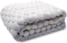 Egg Throw 130X170Cm Home Textiles Cushions & Blankets Blankets & Throws White Ceannis