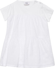 Kristiane Dresses & Skirts Dresses Casual Dresses Short-sleeved Casual Dresses White Hust & Claire