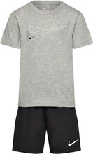 Nkb B Nsw Club Ssnl Wvn Short / Nkb B Nsw Club Ssnl Wvn Shor Sport Sets With Short-sleeved T-shirt Grey Nike